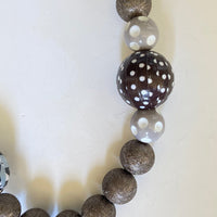 Abstract Queen Mum Choker Necklace