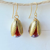 Lenora Dame Crackle Lucite Bead Cap Earring in Cranberry