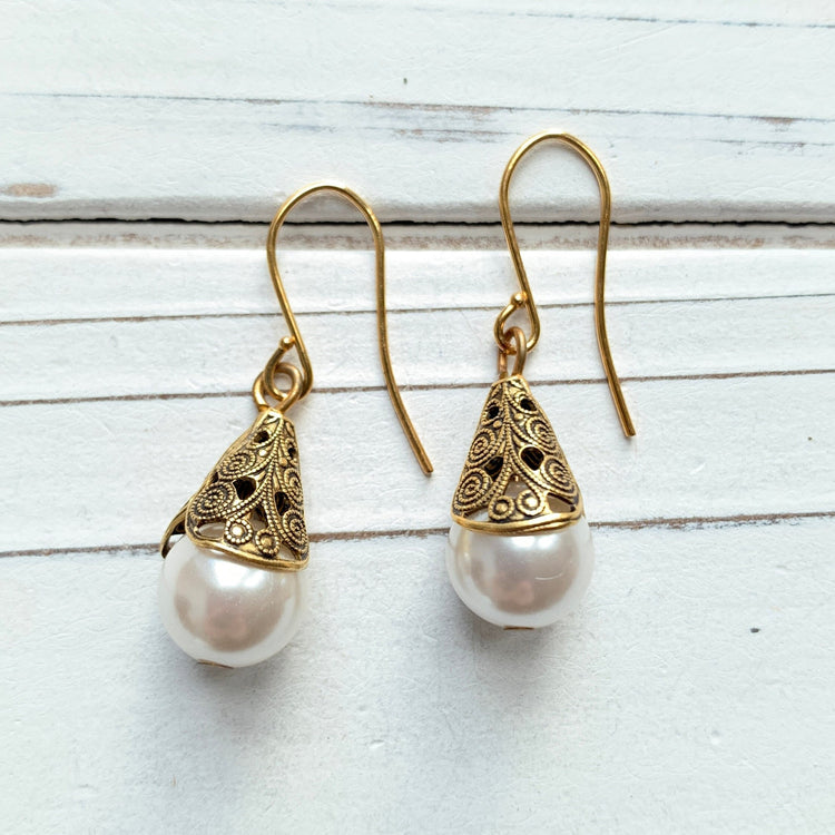 Filigree Bead Cap Pearl Earrings - 2 Pearl Color Options