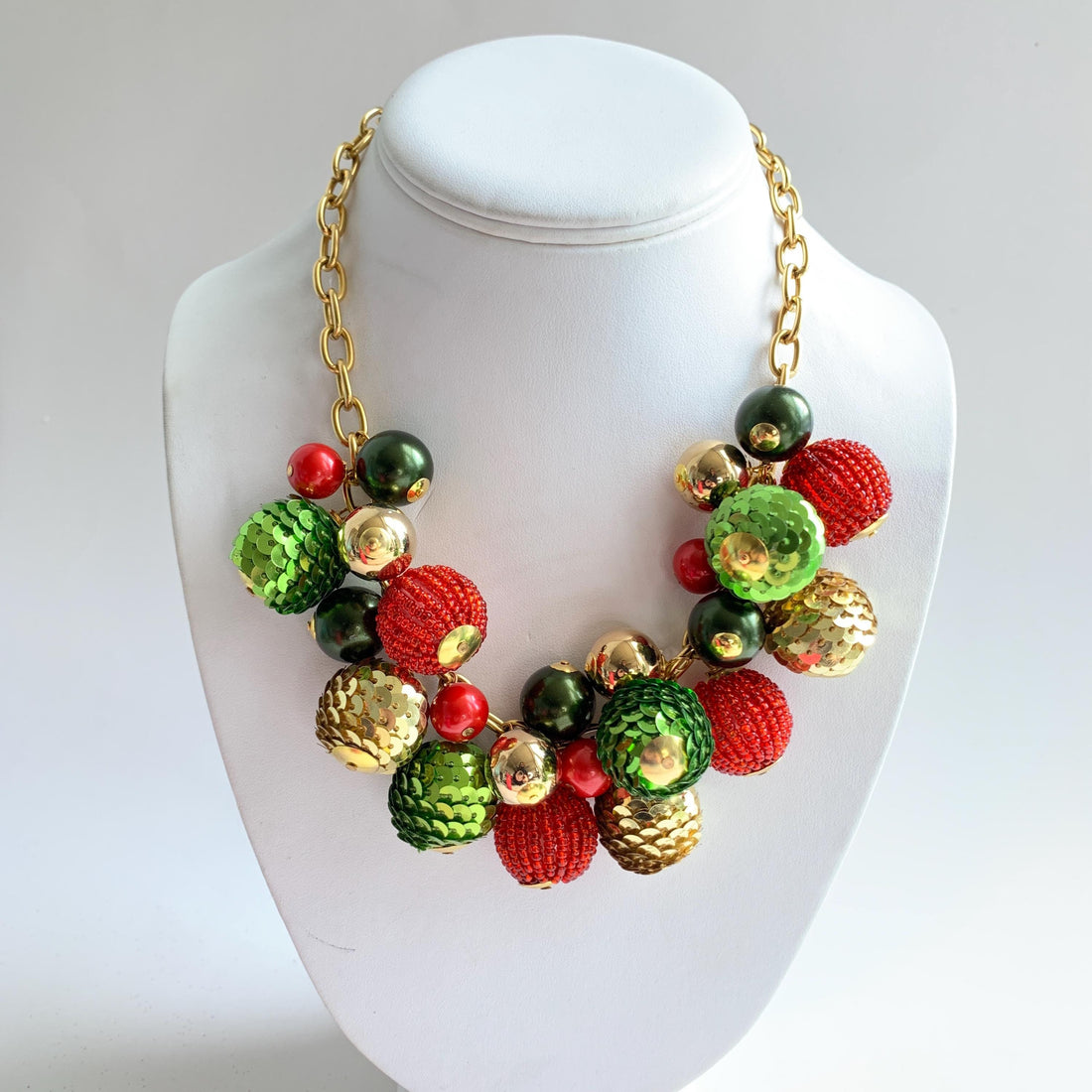 Red and green Christmas necklace. Christmas necklace for women.