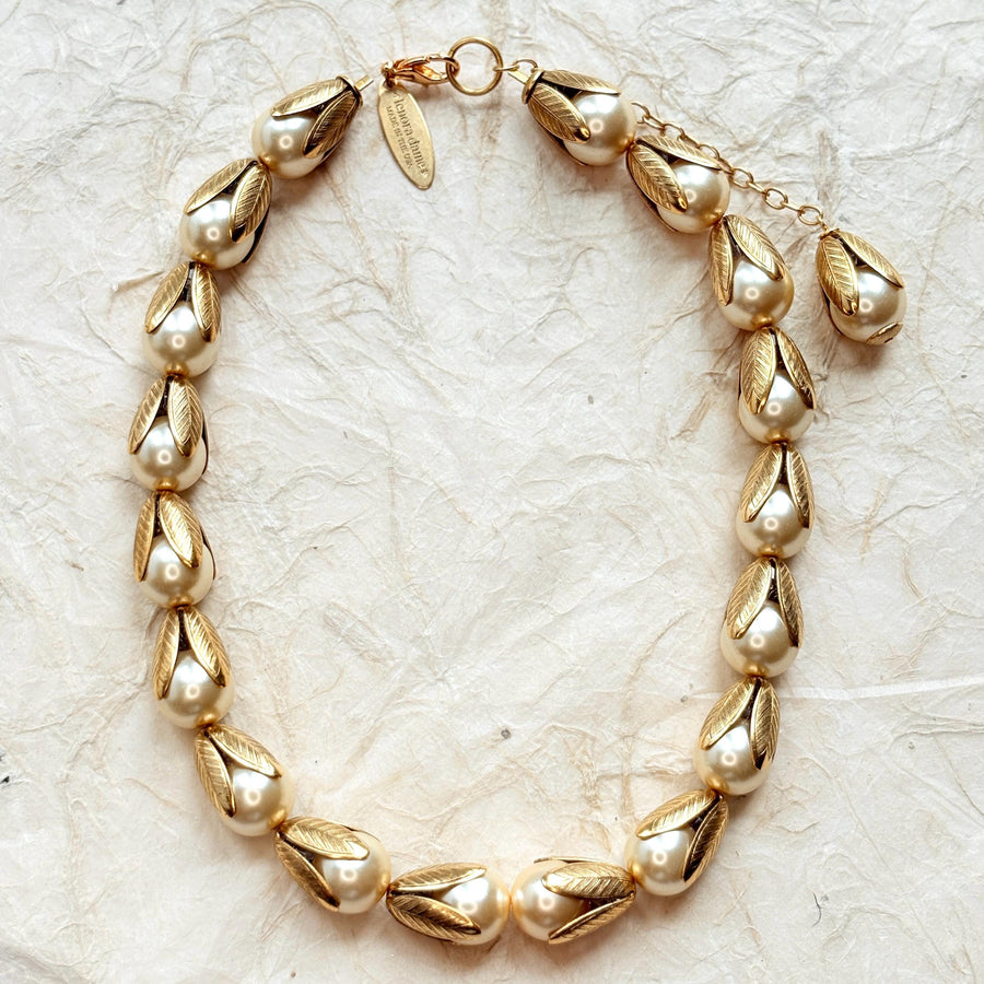Lenora Dame Classic Bead Cap Necklace in Cream Pearl