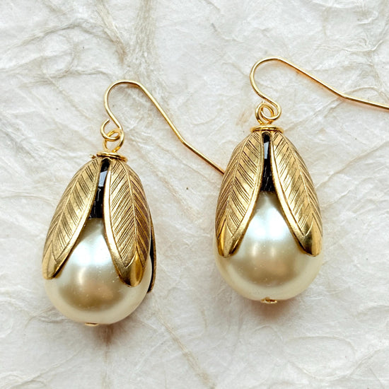 Lenora Dame Bead Cap Earring in Cream Pearl