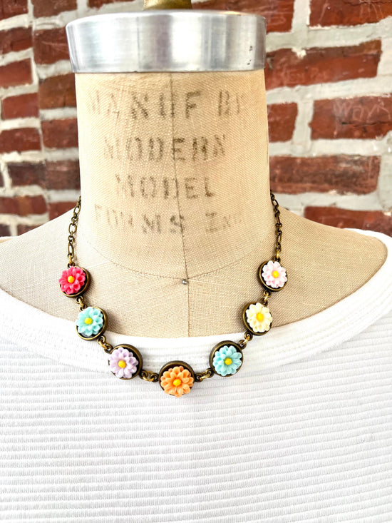 Lenora Dame Daisy Pop Necklace (Available as set)