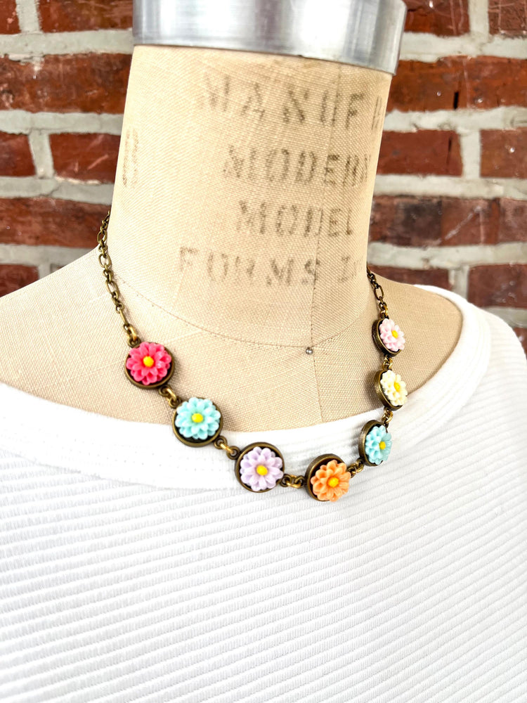 Lenora Dame Daisy Pop Necklace (Available as set)