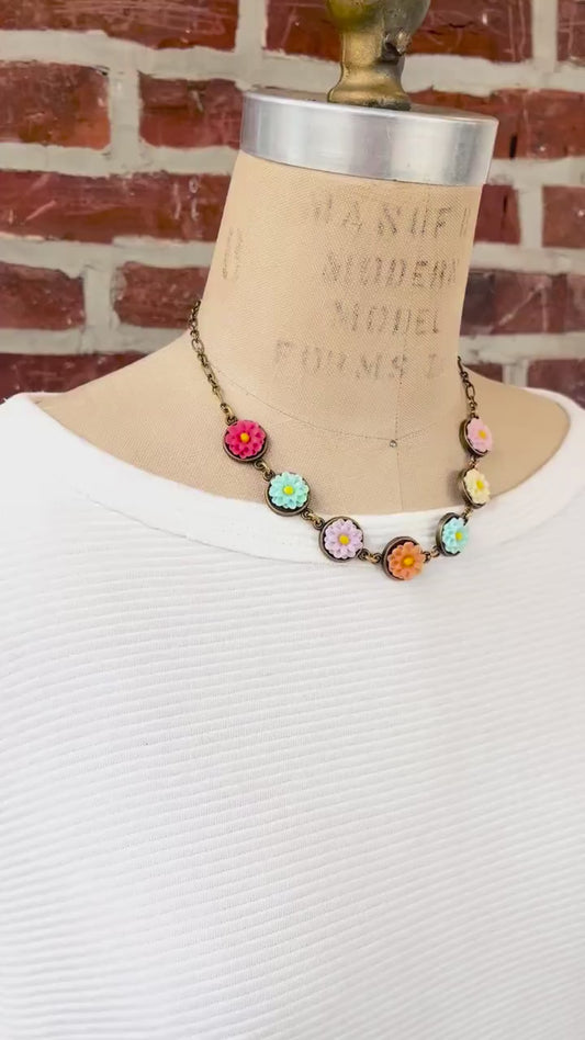 Lenora Dame Daisy Pop Necklace (Available as set)