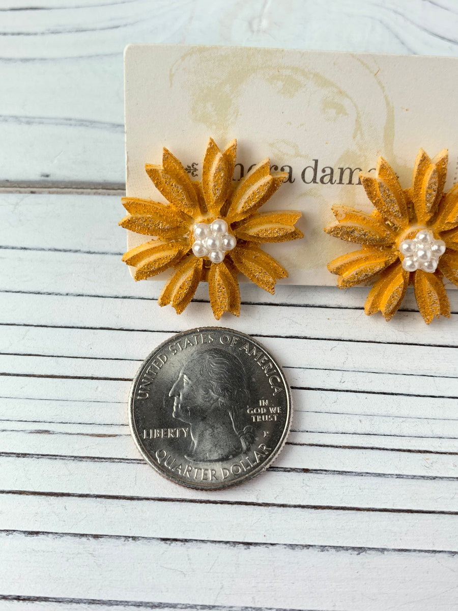 Lenora Dame Fresh As A Daisy Post Earrings